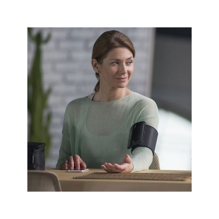 Toma presión digital de brazo Omron EVOLV HEM-7600T-E